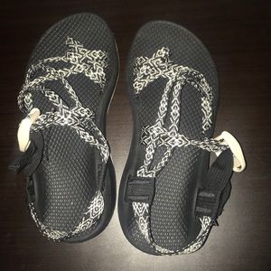 Women’s chacos size 6 never worn
